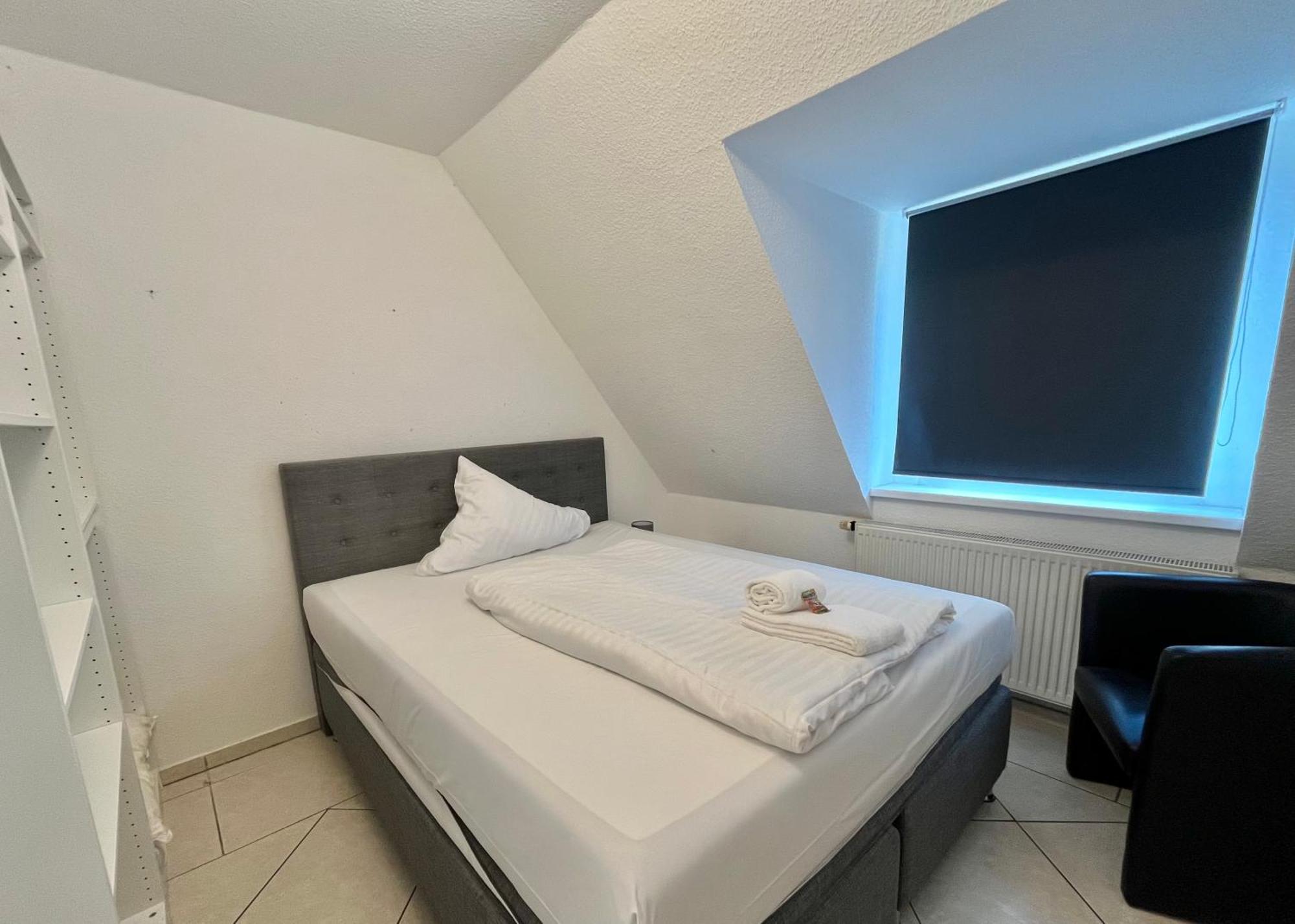 Guesthouse Bielefeld - Brake Екстер'єр фото